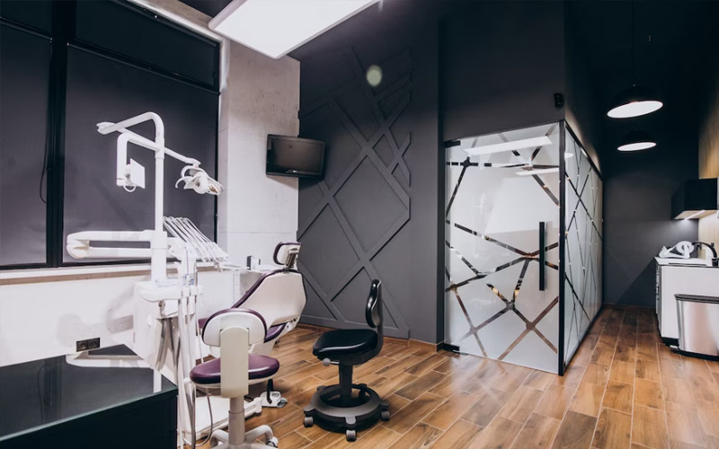 Bornova Diş Kliniği Tasarımı